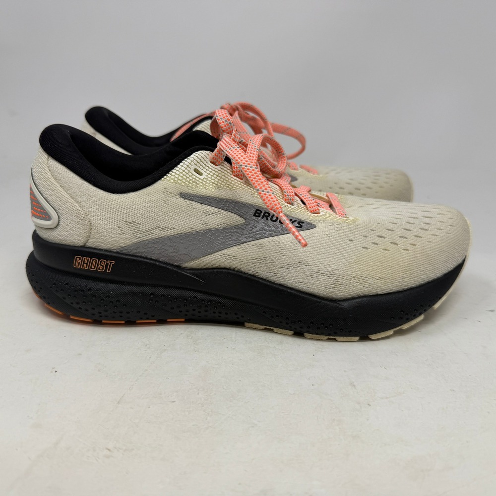 Brooks Running Shoes Womens 7.5 Ghost 16 Cream Black Peach EUC